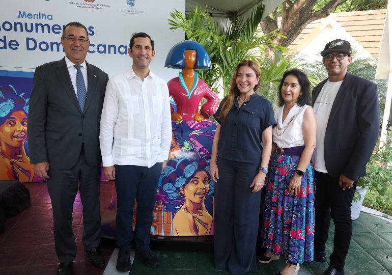 La Menina ‘Monumento de Dominicana’ se inaugura en el parque Iberoamérica