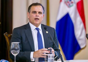 Ministro de Hacienda Jochi Vicente destaca la baja percepción de riesgo país en República Dominicana