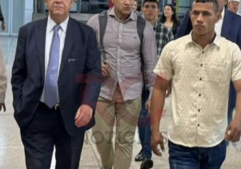 Leonel Fernández ya está en el Aeropuerto de Venezuela