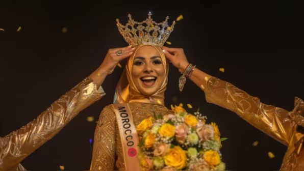 Coronan a la primera Miss IA: Kenza Layli, influencer marroquí de estilo de vida
