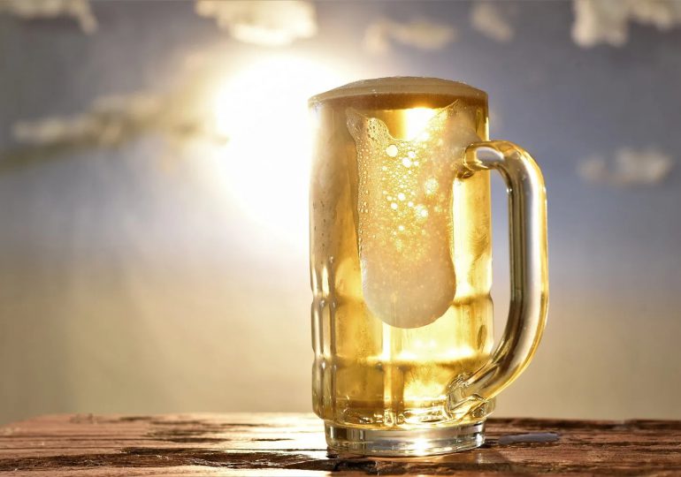¿Es la cerveza mejor que el agua para combatir el calor?
