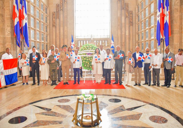 Efemérides Patrias realiza ceremonia nacionalista por centenario de la desocupación militar norteamericana
