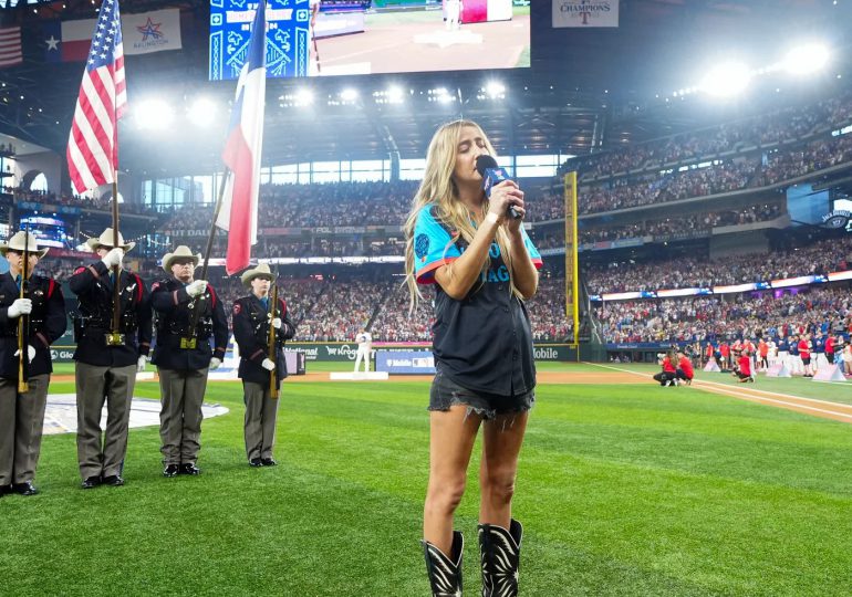 Ingrid Andress confiesa que estaba ebria  durante su interpretación del himno nacional en el MLB Home Run Derby 2024