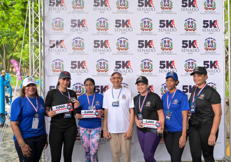 Primer Maratón 5K del Senado lo conquistan los colaboradores Luis de los Santos y Edilania Pichardo