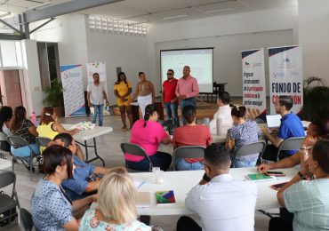 Concluyen con éxito curso de formación para fortalecer sociedad civil en Santiago