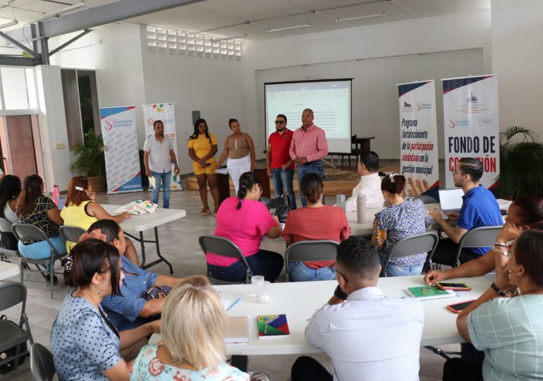 Concluyen con éxito curso de formación para fortalecer sociedad civil en Santiago