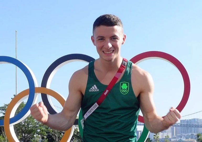 Atleta irlandés Rhys McClenaghan desmiente los rumores sobre las "camas antisexo" en la Villa Olímpica