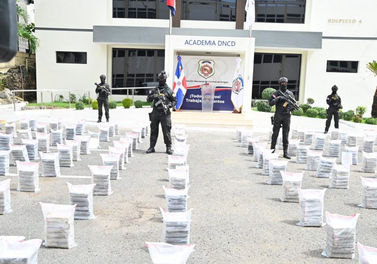 DNCD ocupa 1,030 paquetes de cocaína en La Altagracia; apresan a dos colombianos