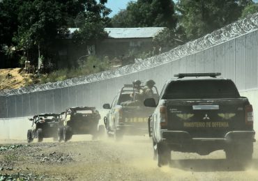 Ministro de Defensa Díaz Morfa recorte de norte a sur frontera domínico-haitiana