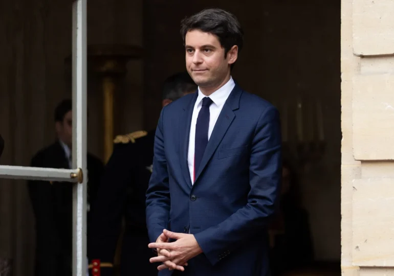 El primer ministro francés anuncia su dimisión tras victoria de izquierda en legislativas