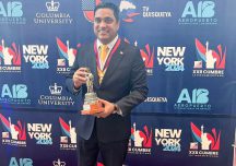 Reconocen a Kelvin Cruz como “Alcalde del Año” en cumbre en Universidad de Columbia