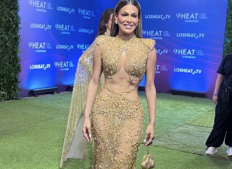 Caroline Aquino utilizará seis cambios de ropa en Premios Heat