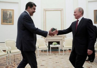 Putin felicita a Maduro y le recuerda que es "bienvenido" en Rusia