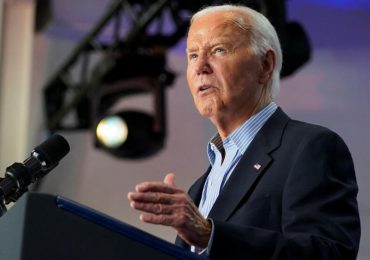 Biden se confunde de nuevo al mencionar al "vicepresidente Trump" en lugar de Kamala Harris