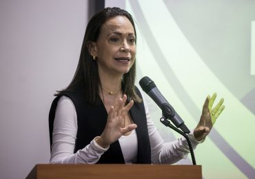 Opositora venezolana María Corina Machado expresa temor por su "vida" y asegura estar en la "clandestinidad"