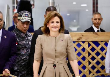 Vicepresidenta Raquel Peña llega al Palacio de la Policía para encabezar reunión de seguimiento a seguridad ciudadana