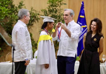 Presidente Luis Abinader Encabeza 7ma Graduación en Ciudad Santa María, Santiago