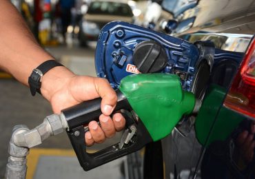 Seis combustibles mantendrán sus precios y otros cuatro bajarán