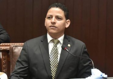 Escogen a Luis Báez vicevocero del Bloque PRM en la Cámara de Diputados