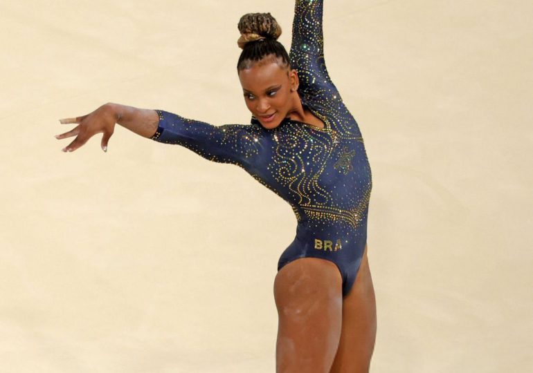 Rebeca Andrade gana el oro en suelo por delante de Biles