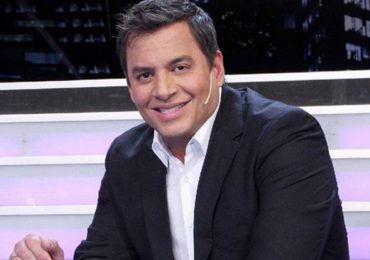 Daniel Sarcos envía saludos desde "Hoy Día" en Telemundo