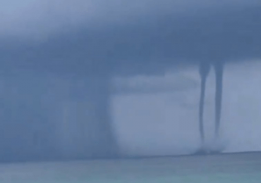 Trombas marinas gemelas asombran las costas de Florida