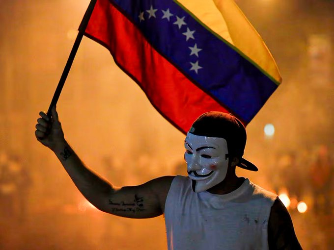 Anonymous le pisa los talones a Maduro y hackea páginas gubernamentales