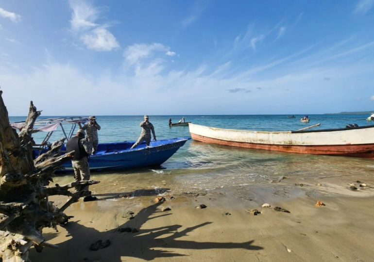 Descubrimiento de osamentas desata preocupación por contaminación en playa de Río San Juan