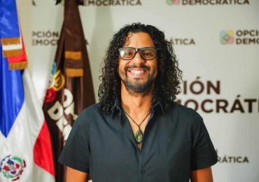 Ico Abreu critica a Maduro y a la derecha venezolana