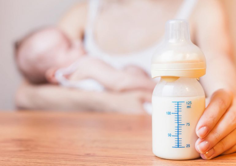 Mujeres que perdieron a sus bebés donan su leche materna