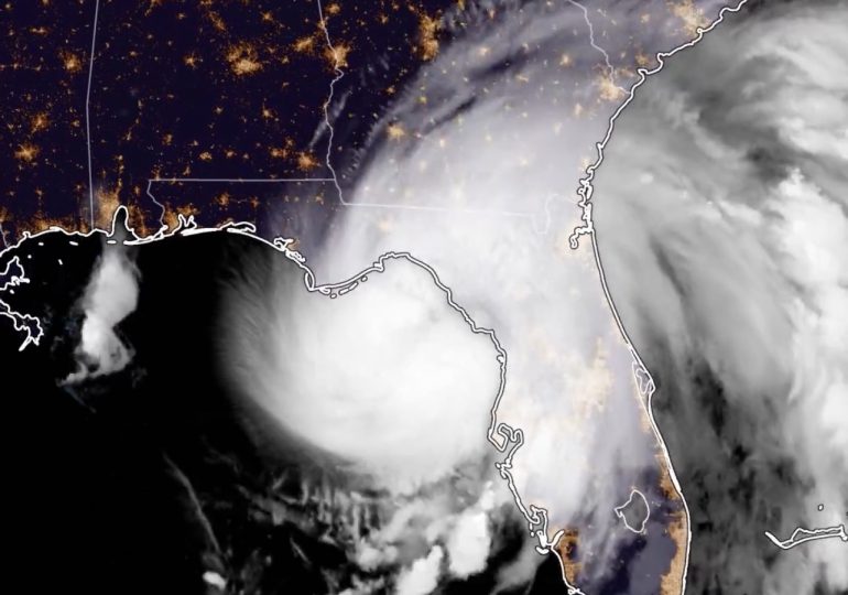 Debby toca tierra en Florida como huracán de categoría 1