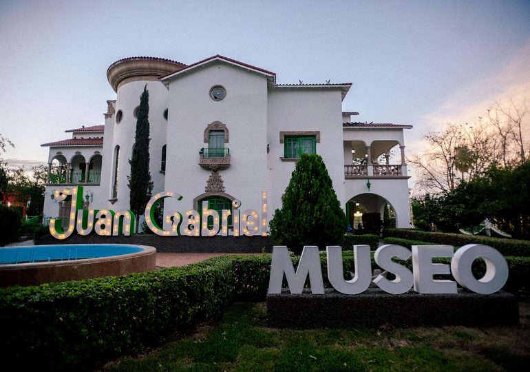 La casa del cantante mexicano Juan Gabriel reabre como museo a ocho años de su muerte