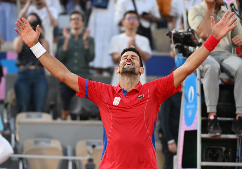 Djokovic rompe un muro