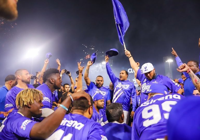 El equipo de los Tigres del Licey despide a 12 jugadores