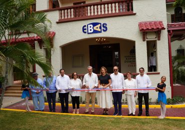 Presidente Abinader encabeza inauguración de la remodelada Escuela de Bellas Artes de Santiago