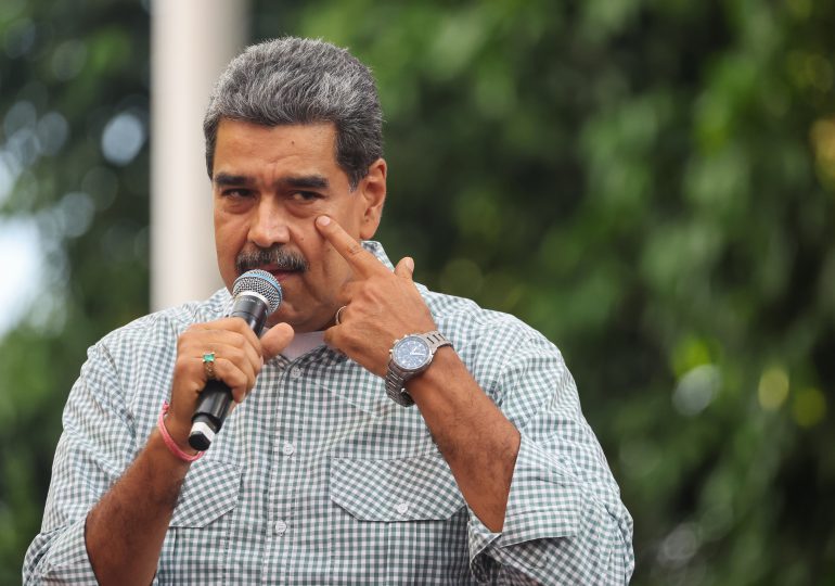 Maduro pide al mundo “respetar” su reelección, un mes después del controvertido resultado