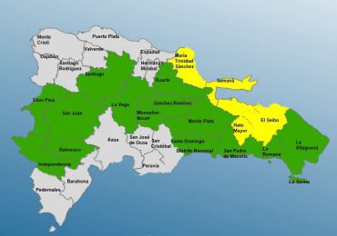COE: 14 provincias y el Distrito Nacional en alerta por onda tropical y vaguada