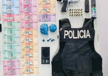 PN y MP ocupan drogas, armas de fuego y chaleco antibalas en San Cristóbal