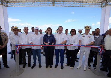 Raquel Peña y Jean Luis Rodríguez inauguran muelle pesquero en Cabo Rojo, Pedernales
