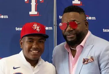 <strong>David Ortiz felicita a su hijo David por sus logros deportivos en un emotivo mensaje</strong>