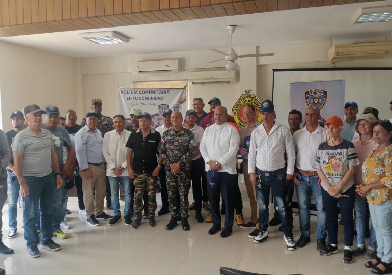 Policía Comunitaria trabajará en sectores de Jarabacoa con el apoyo de organizaciones sociales