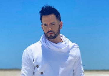 Manny Cruz lleva su música a las calles del Gran Santo Domingo con su nuevo merengue "Gota de Crystal"