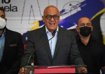 Venezuela aprueba ley para regular oenegés, primera del paquete por crisis postelectoral