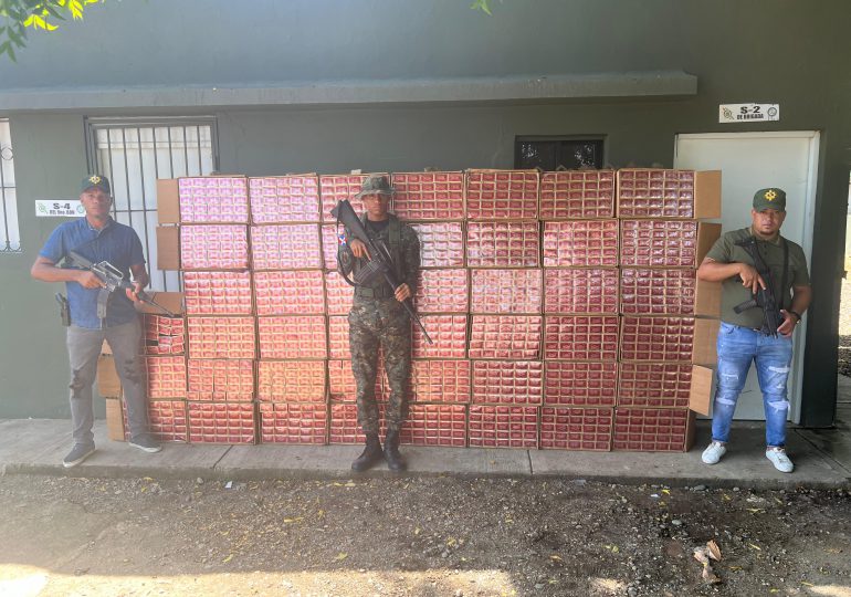 G-2 detiene a contrabandistas en incautación de 450 mil unidades de cigarrillos en Valverde