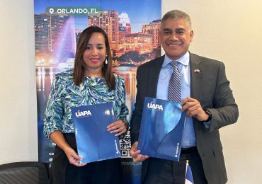 Consulado dominicano en Orlando y la UAPA se unen para trabajar por la diáspora