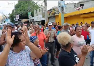 Protestas en Bayona por frecuentes apagones en SDO