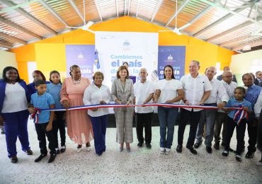 Raquel Peña inaugura obras en Santo Domingo para fortalecer la educación y la seguridad