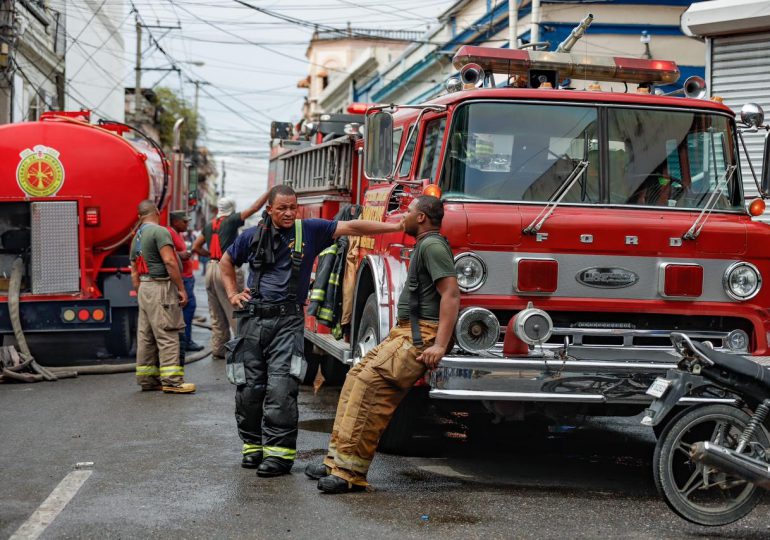 Alcalde de Santiago  lamenta daños por incendio en Mercado Modelo