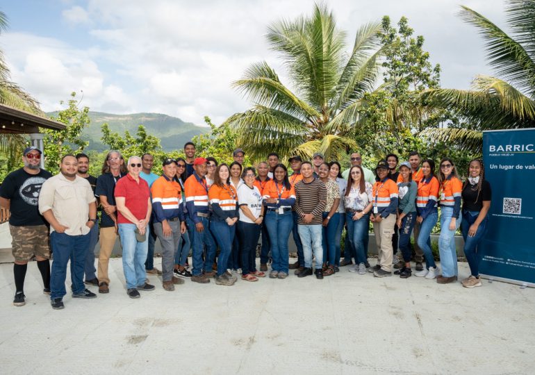 Barrick Pueblo Viejo organiza curso sobre manejo y conservación de murciélagos en Cotuí