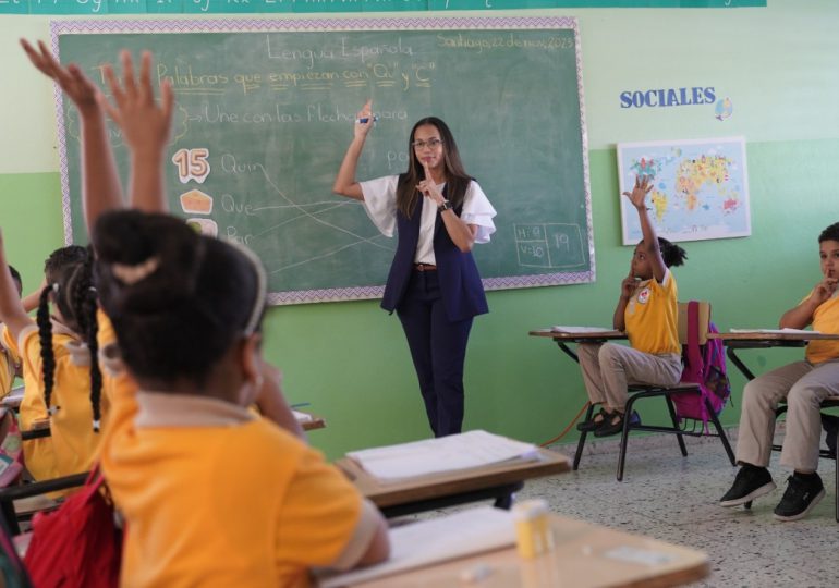 Ministerio de Educación convoca a más de 2 millones 640 mil estudiantes para inicio del año escolar 2024 - 2025